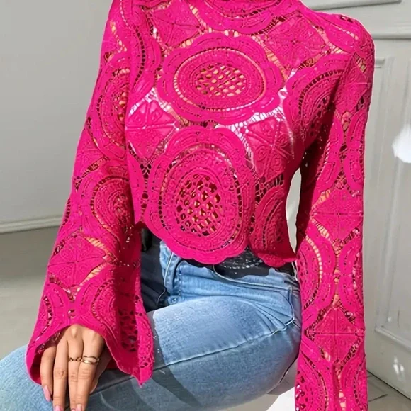 Pink Cropped Graphic Blouse with Long Sleeves - Picture 1 of 4